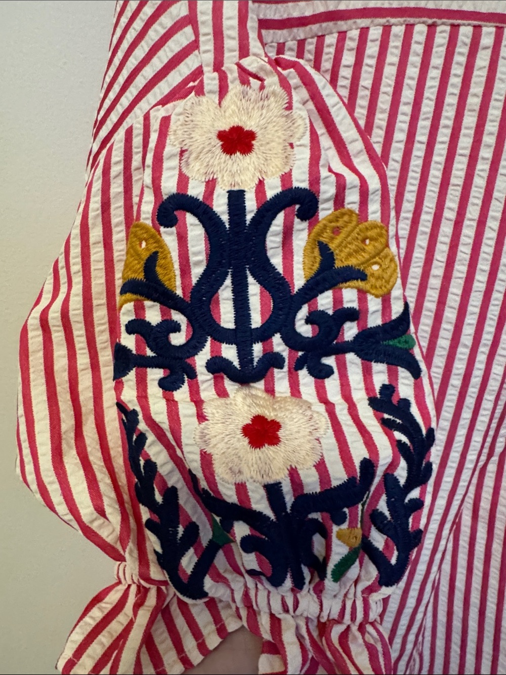 NEW Umgee PATTERN PLAY RUFFLE BLOUSE - Picture 7 of 7
